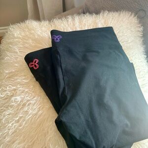 Aritzia (TNA ) leggings